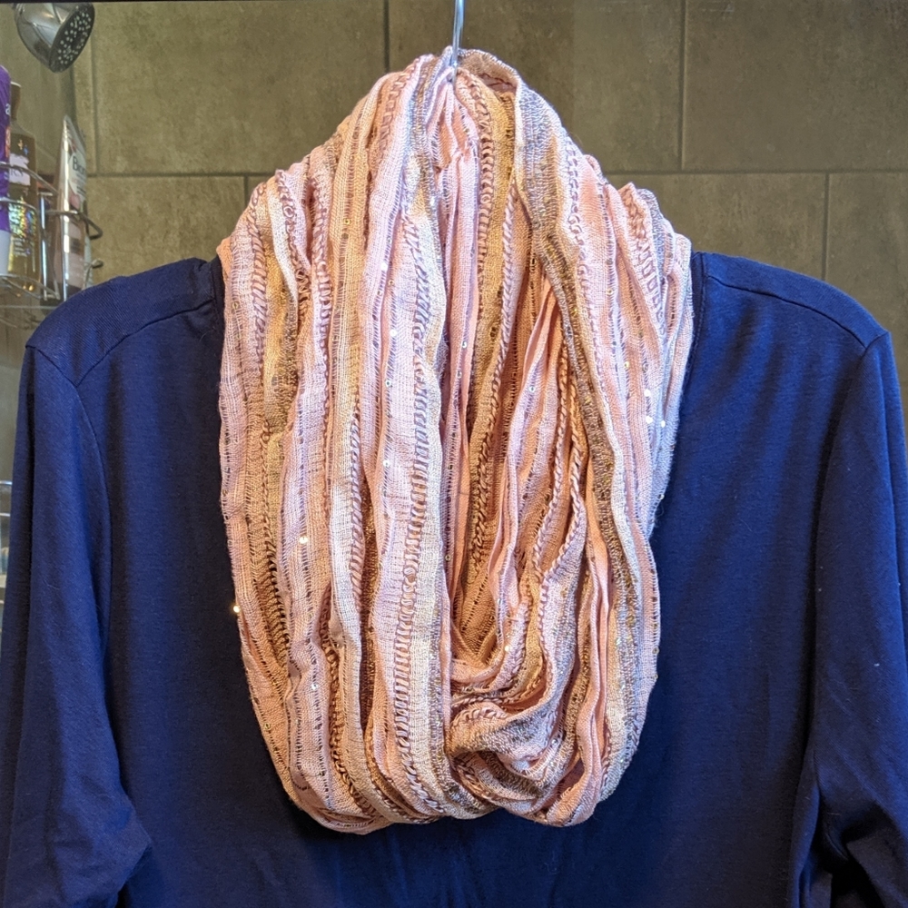 🍍Blush Pink Shimmer Infinity Scarf 🍍 - Picture 4 of 7